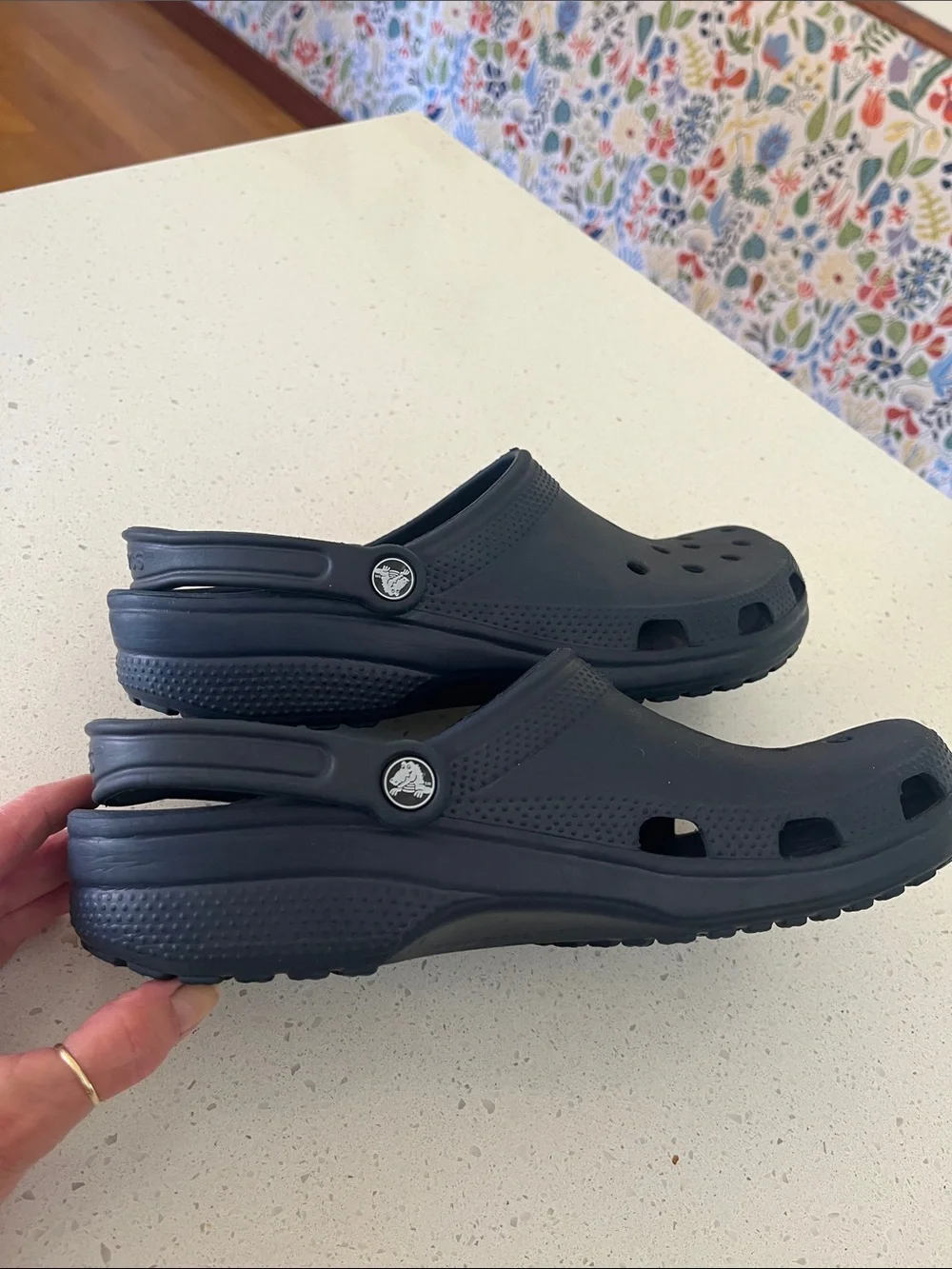 CROCS Mens Classic Clog - Navy